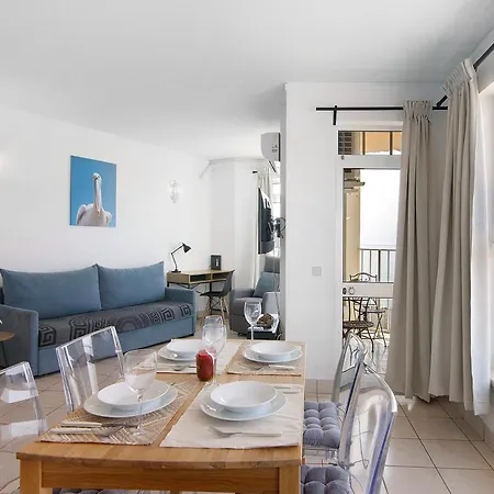 Camoes 11 D, Vista Mar,com Piscina アパート